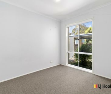 12B Eggleston Crescent, Chifley ACT, Belconnen - Photo 5