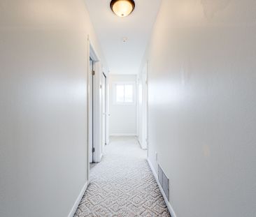 For Lease - 586 Creekview Circle, Pickering, Ontario - Photo 4