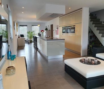 Appartement met 2 slaapkamers, ruim terras en autostaanplaats te OL... - Photo 1