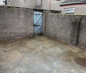 4 bedroom terraced house to rent - Photo 4