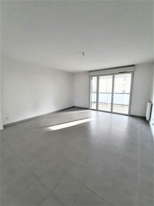 Location Appartement 4 pièces 80m² COLOMIERS 31770 - Photo 1