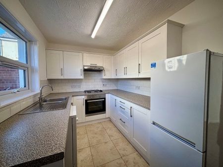 Royal Oak Mews, Cheltenham, GL50 - Photo 2