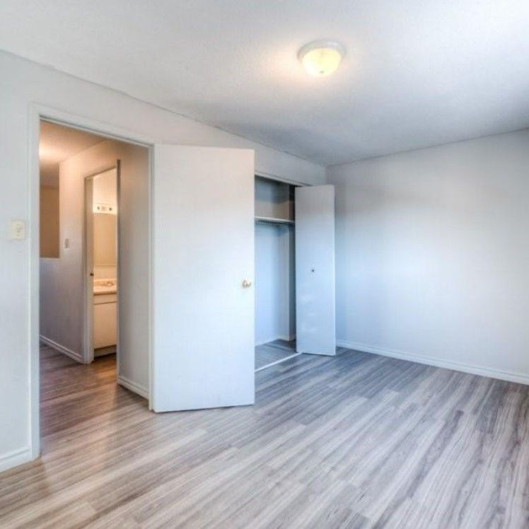 For Lease - 1200 Courtland Avenue Unit# 42, Kitchener, Ontario - Photo 1