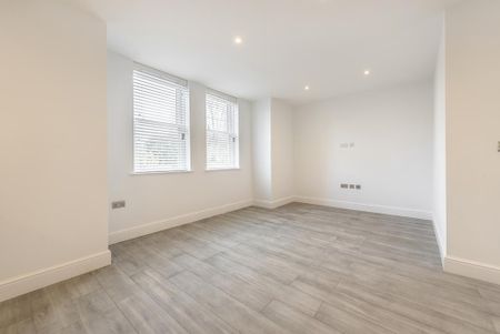 3 bedroom flat to rent - Photo 2