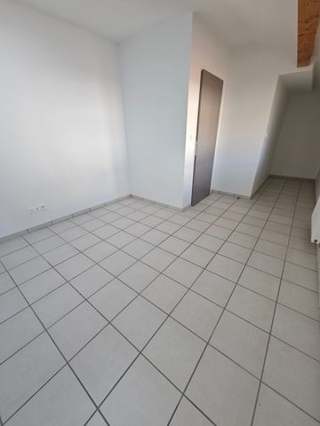 Location Appartement 4 pièces 7m² ROMANS SUR ISERE 26100 - Photo 5