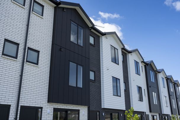 Introducing our near-new, fully furnished studio rooms for rent. - Photo 1