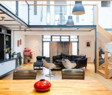 2 bedroom mews to rent - Photo 5