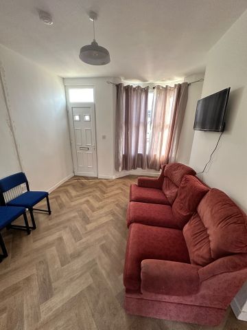 2 Bed Terraced House, Harrowby Road, CH42 - Photo 3