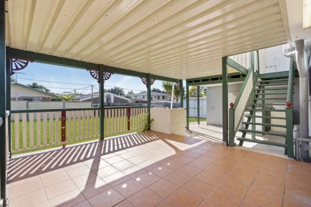 57 MacArthur Crescent, - Photo 3