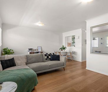 Boutique Living in a Peaceful Elsternwick Cul-de-Sac - Photo 1