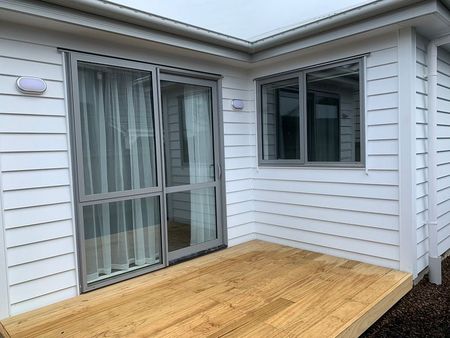 Chic 3BR Unit in Point Chevalier! - Photo 3
