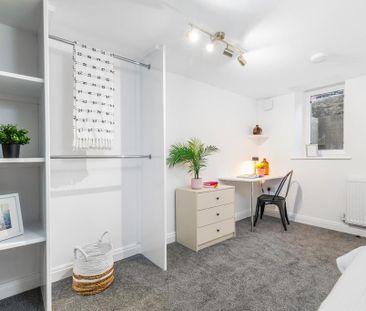 6 bedroom house to rent - Photo 1