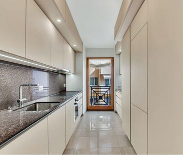 LUMINOSO 4.5 LOCALI CON VISTA LAGO IN CENTRO LUGANO | BRIGHT 4.5 RO... - Foto 3
