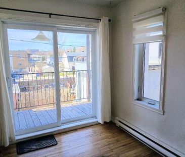 Chaleureux 4 1/2 à deux pas du Centre-Ville (Animaux acceptés) - Photo 1