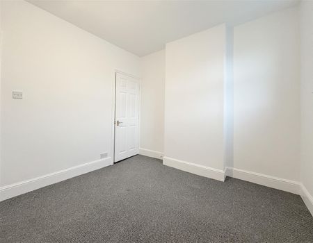 Marina, St Leonards, TN38 0BU - Photo 5