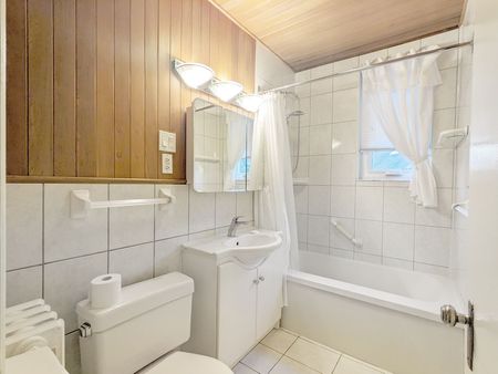 For Lease - 95 Chatsworth Drive Unit# Upper, Toronto, Ontario - Photo 4