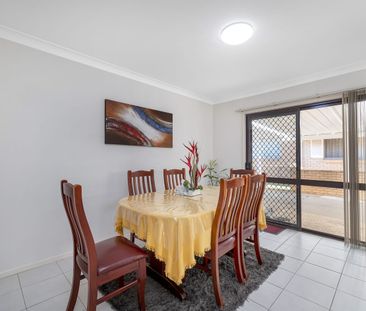 CHARMING THREE BEDROOM HOUSE IN PRIME LOCATION - Photo 1