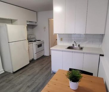 Jolis studios avec chambre fermée à Rosemont, quartier très agréable - Photo 4