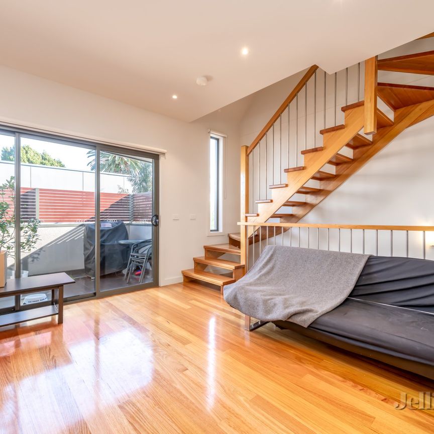 2/14 Pitt Street, Brunswick - Photo 1