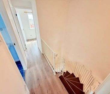 3 bedroom House To Let - Photo 4
