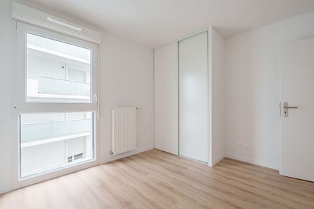 Location Appartement 3 pièces 65m² - Photo 2