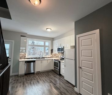 For Lease - 540 Essa Road, Barrie, Ontario - Photo 5