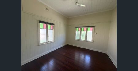 Family Home Close to CBD - Photo 2