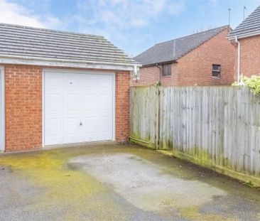 3 bed House - Detached To Let - Photo 5