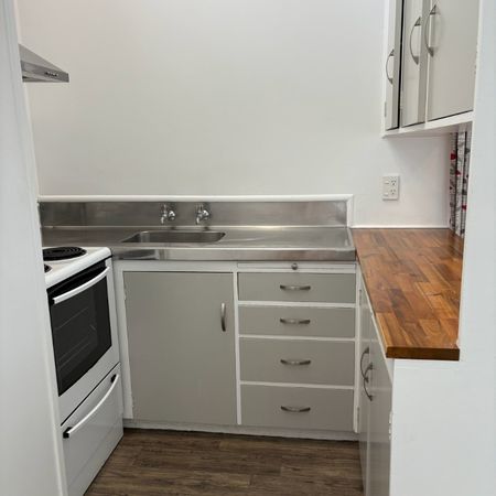 Two-Bedroom Unit in Kamo - Photo 3