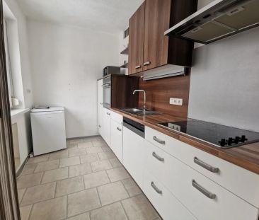 Bezugsfertige, voll möblierte Wohnung mit Balkon und Parkplatz - Photo 2