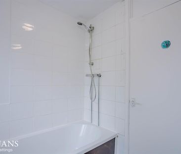 Rutland Close, Clayton Le Moors, Accrington - Photo 2