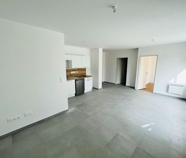 Location Appartement 2 pièces 43m² - Photo 4