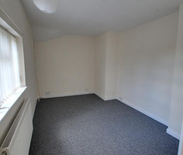 2 bedroom semi-detached house to rent - Photo 2