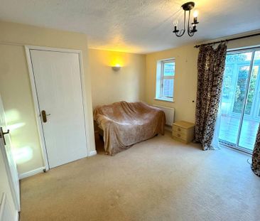 2 bedroom end of terrace house to rent - Photo 2