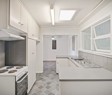 61 Barry Street, Cambridge Park - Photo 3