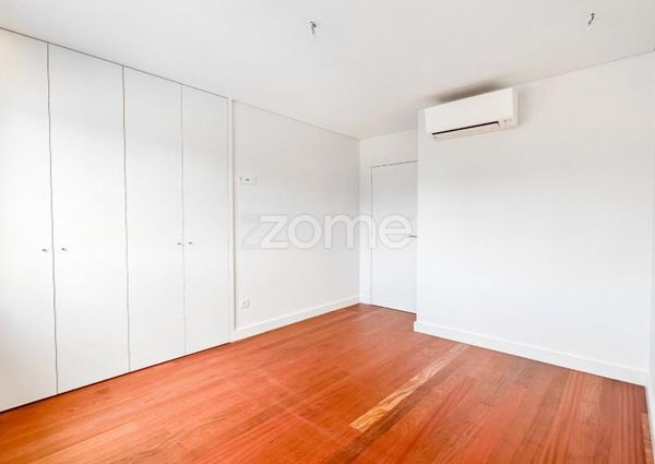 Apartamento T4 em Porto