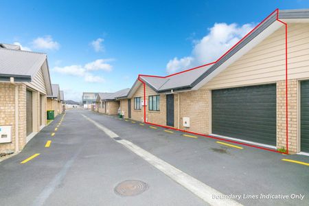 Modern Townhouse - Photo 5