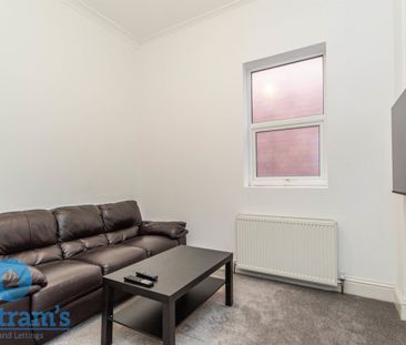 2 bed Apartment for Rent - Photo 1