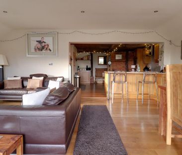 4 bedroom detached house to rent - Photo 6