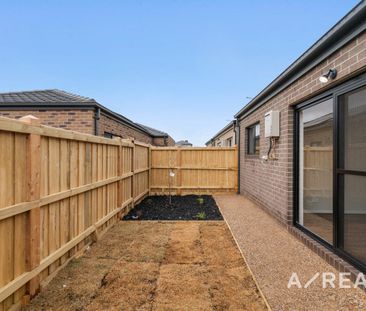 Modern 4 Bedroom Family Home in Tarneit - Photo 6