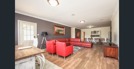 SHARE HOUSE - Perfect Student or FIFO Accommodation - Photo 3