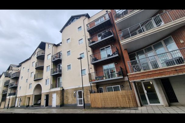 1 Bed Flat, Admirals Wharf, SO14 - Photo 1