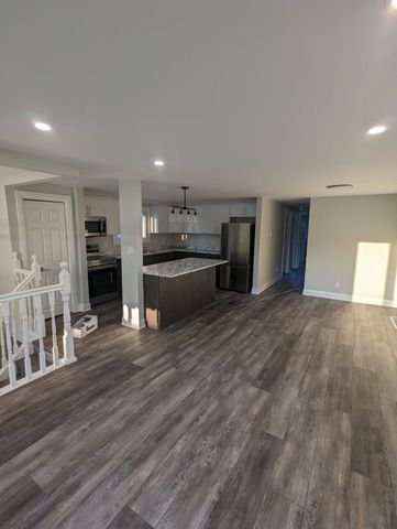 For Lease - 5072 University Avenue, Niagara Falls, Ontario - Photo 3