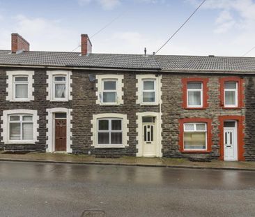 Room For Rent Laura Street, Pontypridd - Photo 1