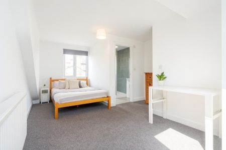 4 bedroom house to rent - Photo 2