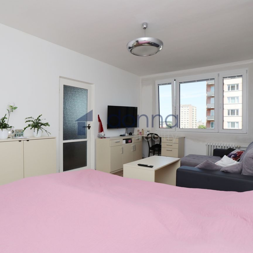 Pronájem bytu 3+1 73 m², Počernická, Praha - Photo 1