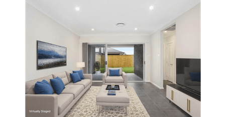 MODERN 3 BEDROOM HOME -OPPOSITE FAMILY PARK - Photo 2