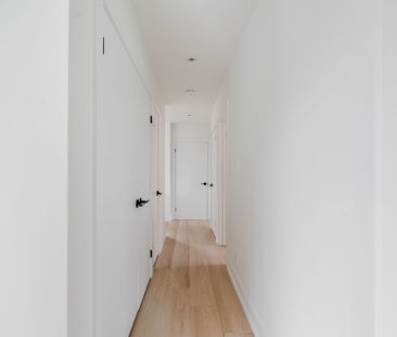 For Lease - 44 Robertsfield Crescent Unit# Main, Toronto, Ontario - Photo 3