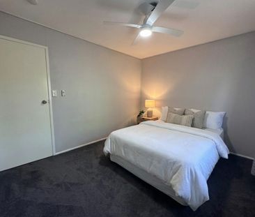 Modern & Comfortable Duplex Living with Air Cons Water & Garden Mai... - Photo 4