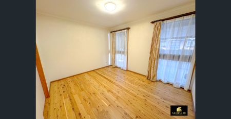 Solid 4-Bedroom House In The Heart Of St Johns Park - Photo 5